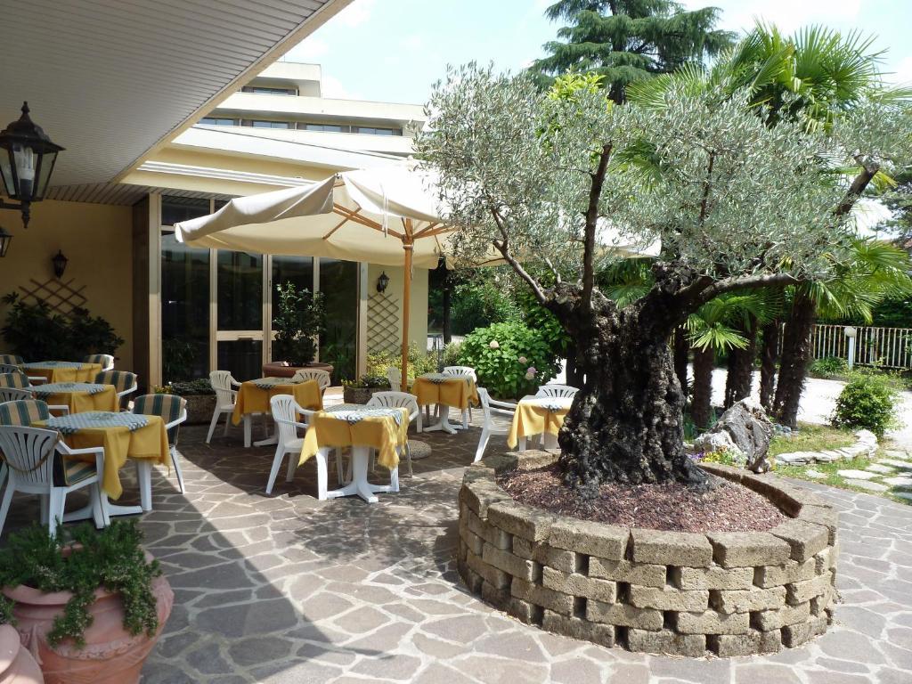 Lanterna Hotel 2*